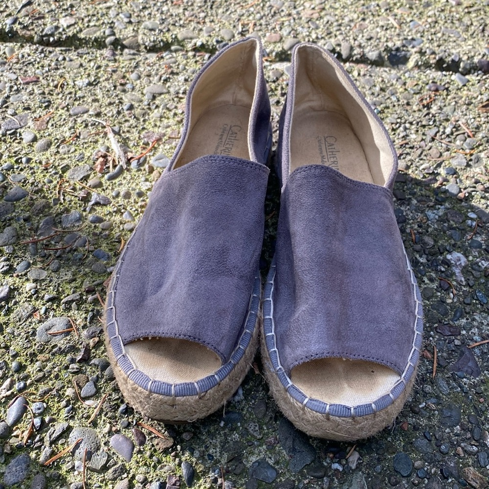 Catherine grey slides size 6.5